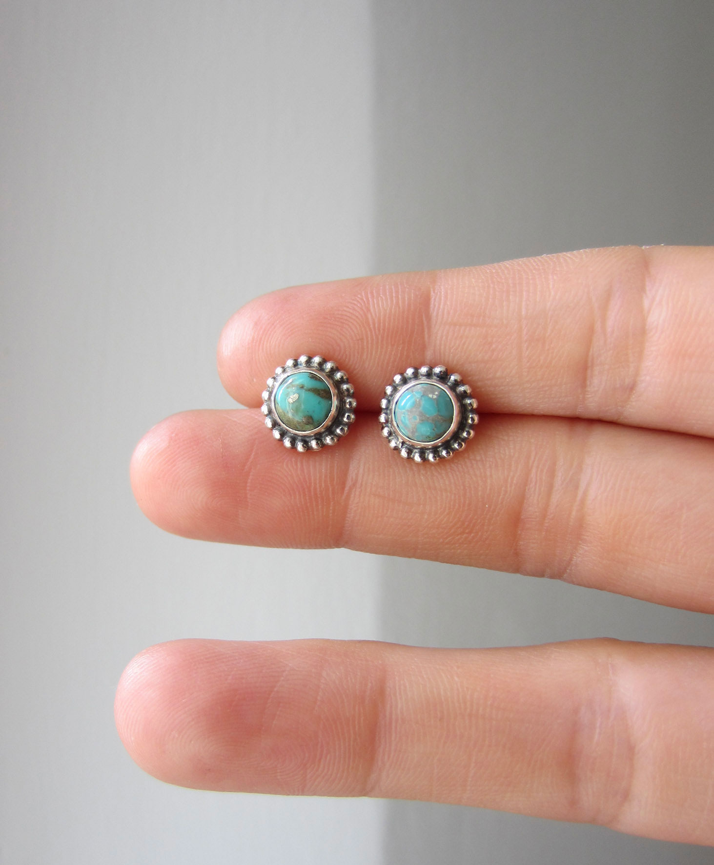 PENDIENTES AURA